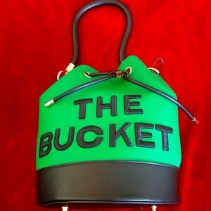 Bucket bag